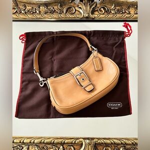 Coach Hamptons Leather Shoulder Buckle Barbie Bag 7542 RARE Tan with Dust Bag